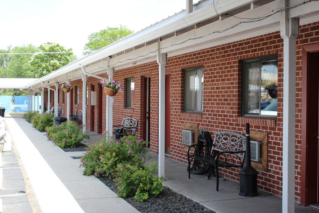 Ontario Inn エクステリア 写真